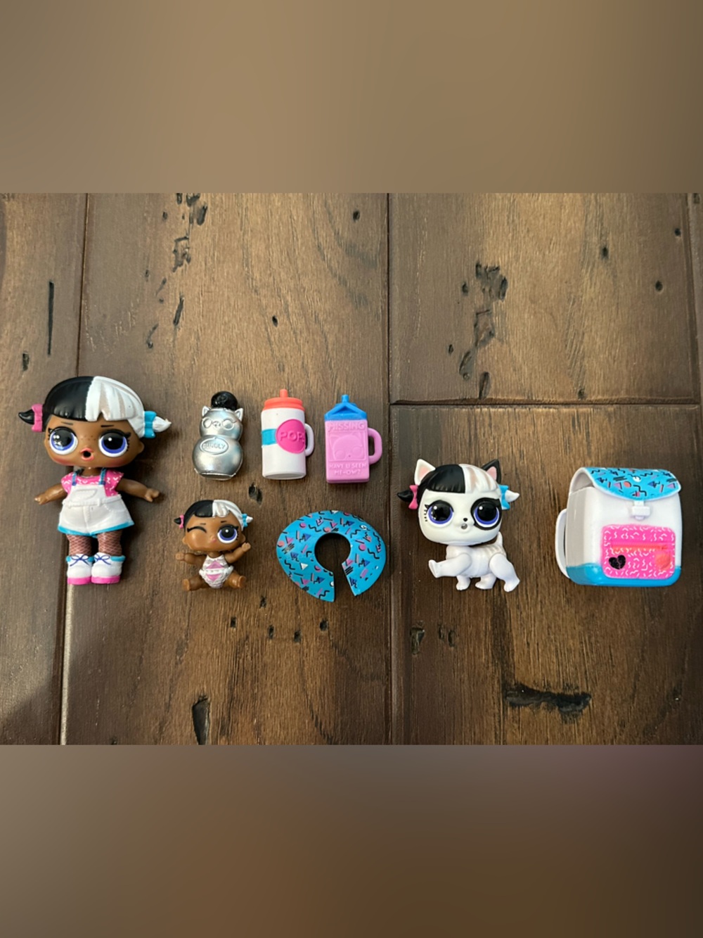 EUC L.O.L. Surprise! Dolls and Accessories in Pink, Blue, White, Black